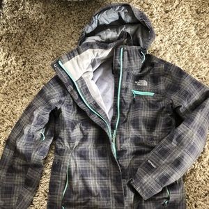 The North Face Women Medium Hyvent Winter Jacket